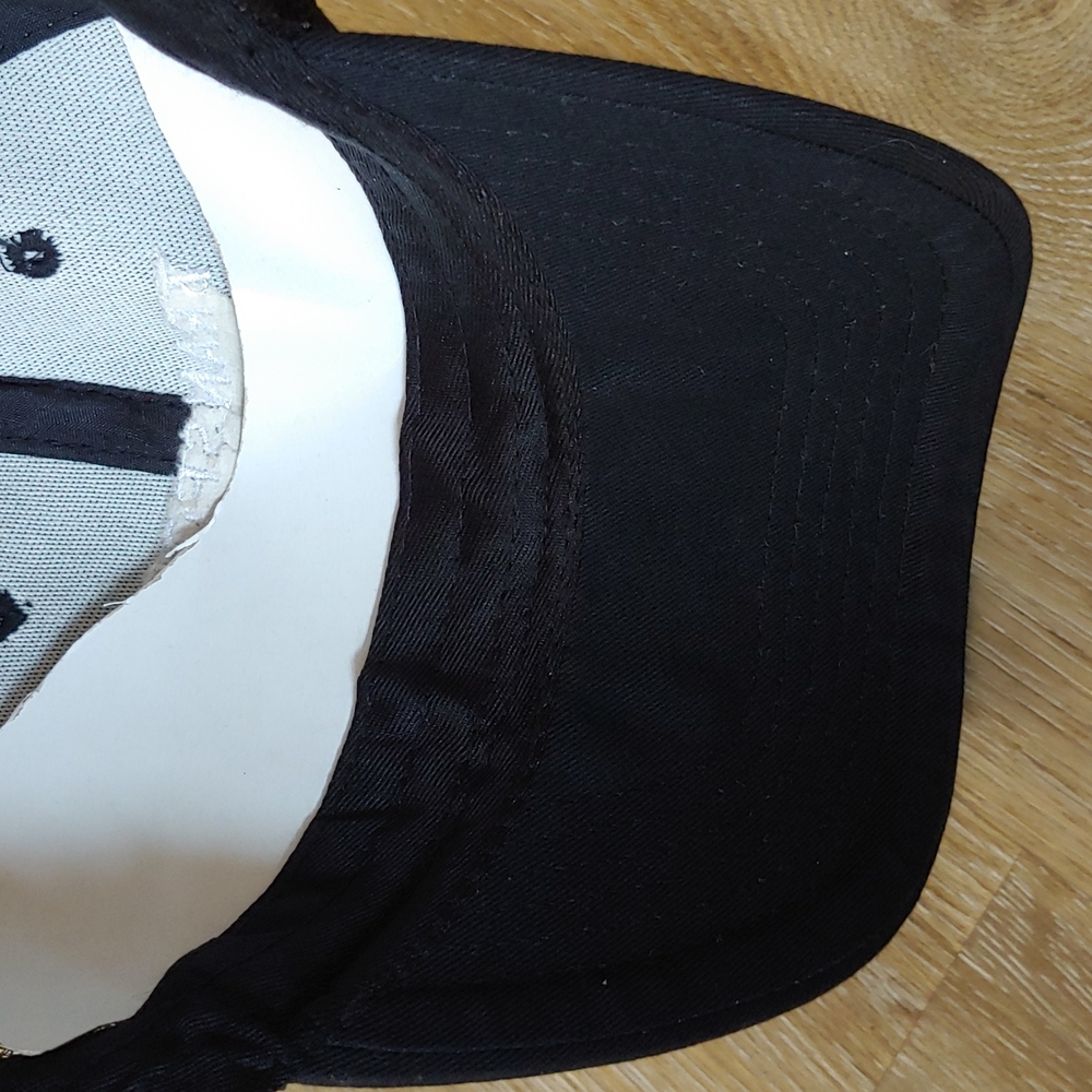 Beachbody Transform Fitness Trucker Snapback Cap Hat - Picture 7 of 8